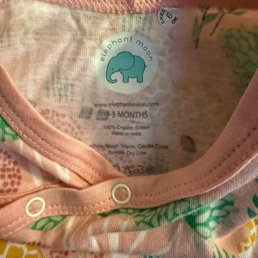 NWT Elephant Moon giraffe‎ safari sleeper and bodysuit pink